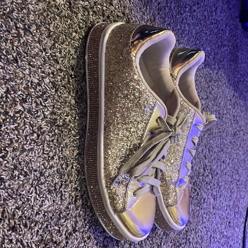 gold sneaker